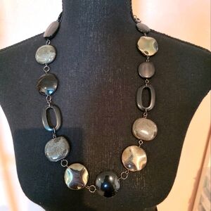 Elegant Black and Gold Necklace